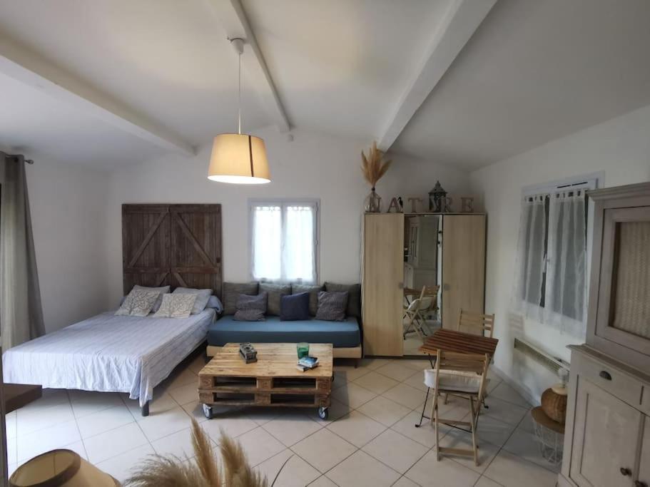 Chambre Nature Le Thoronet Exterior photo
